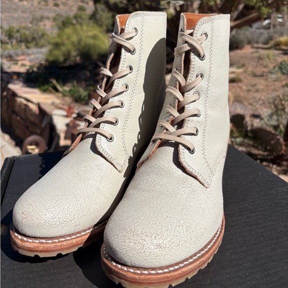 FRYE Sabrina 6G Lace Up Boots - Picture 7 of 16